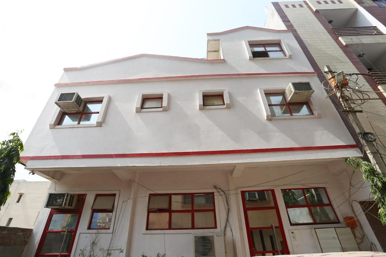 OYO 8253 Golden Heights Hotel New Delhi Buitenkant foto